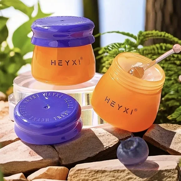 🎉🎉Trending🎉🎉 Two Piece Lip Gloss And Mask Honey Pot With Applicator! - Picture 6 of 9